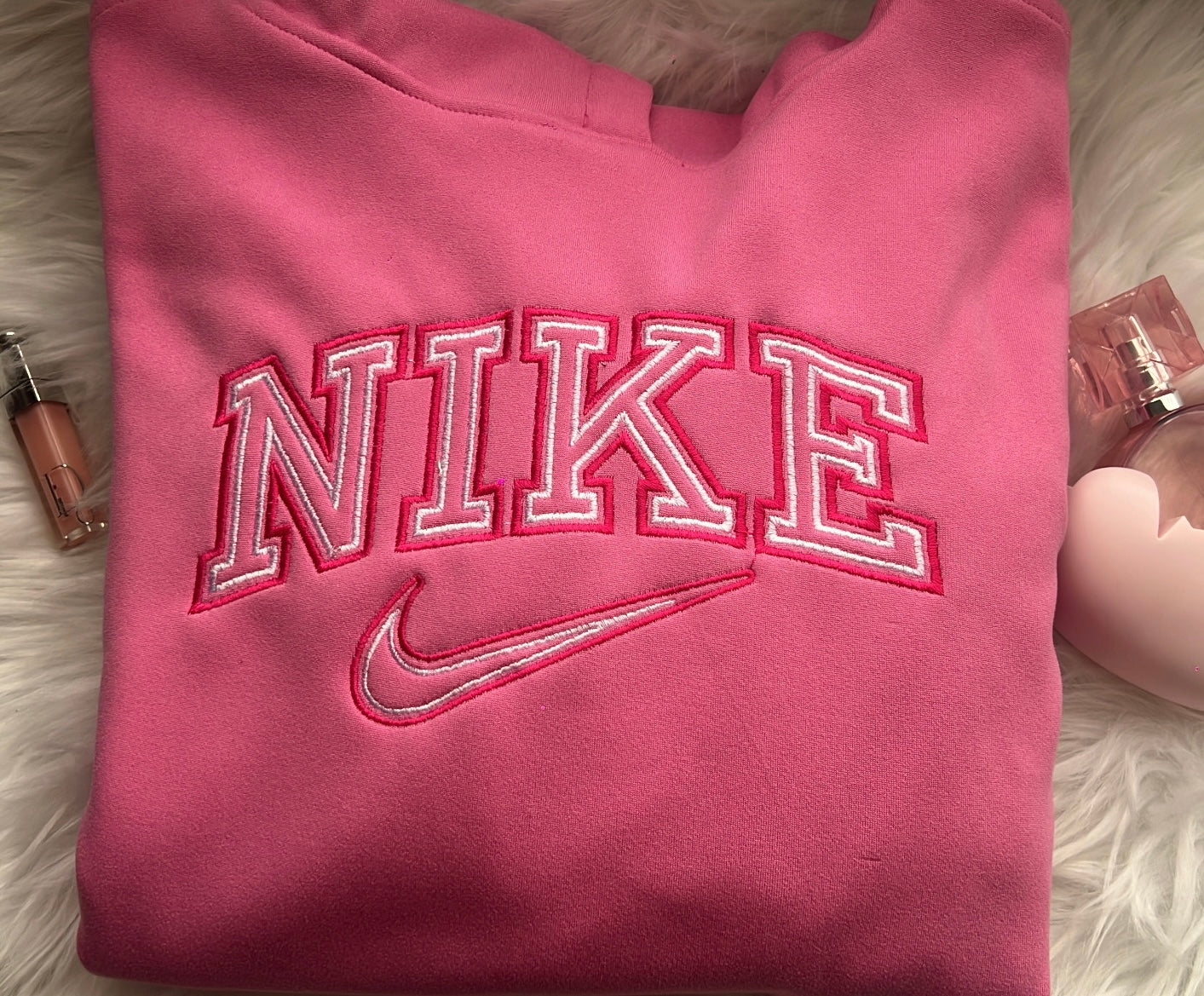 Sudadera Bordada Rosa con capucha