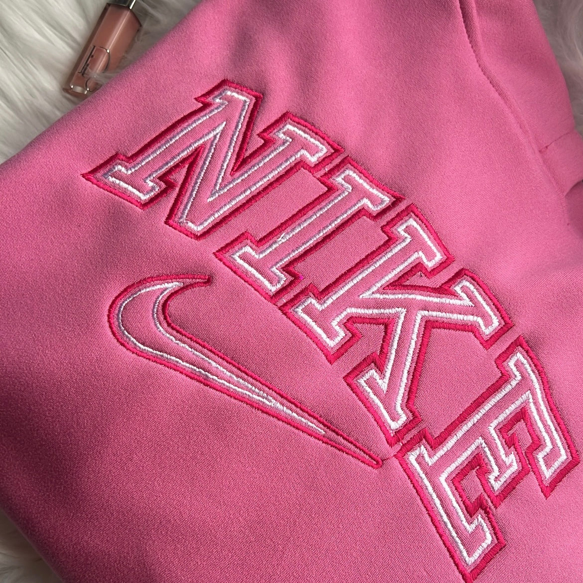 Sudadera Bordada Rosa con capucha