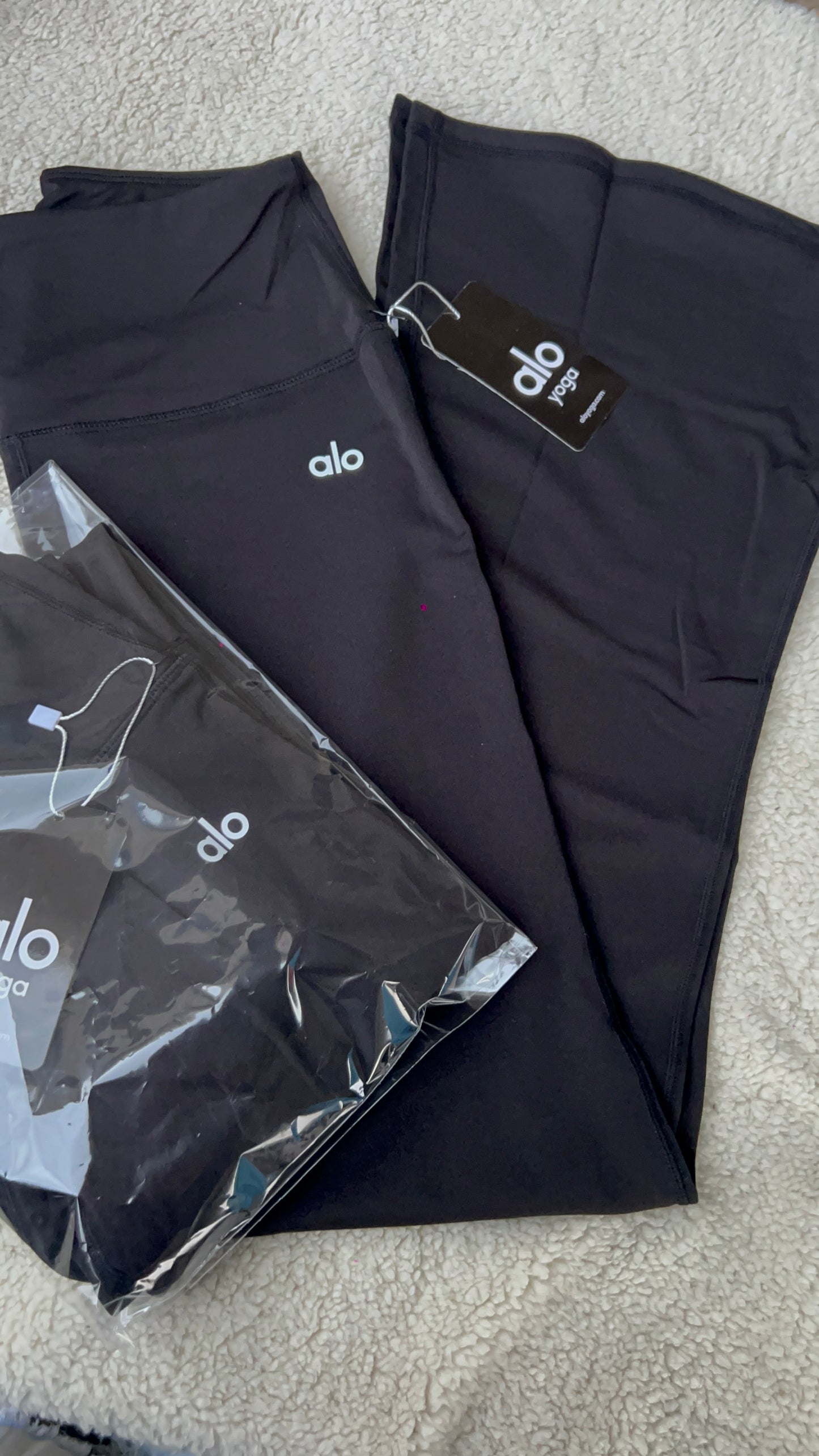 Leggins acampanado Alo negro unitalla 🖤