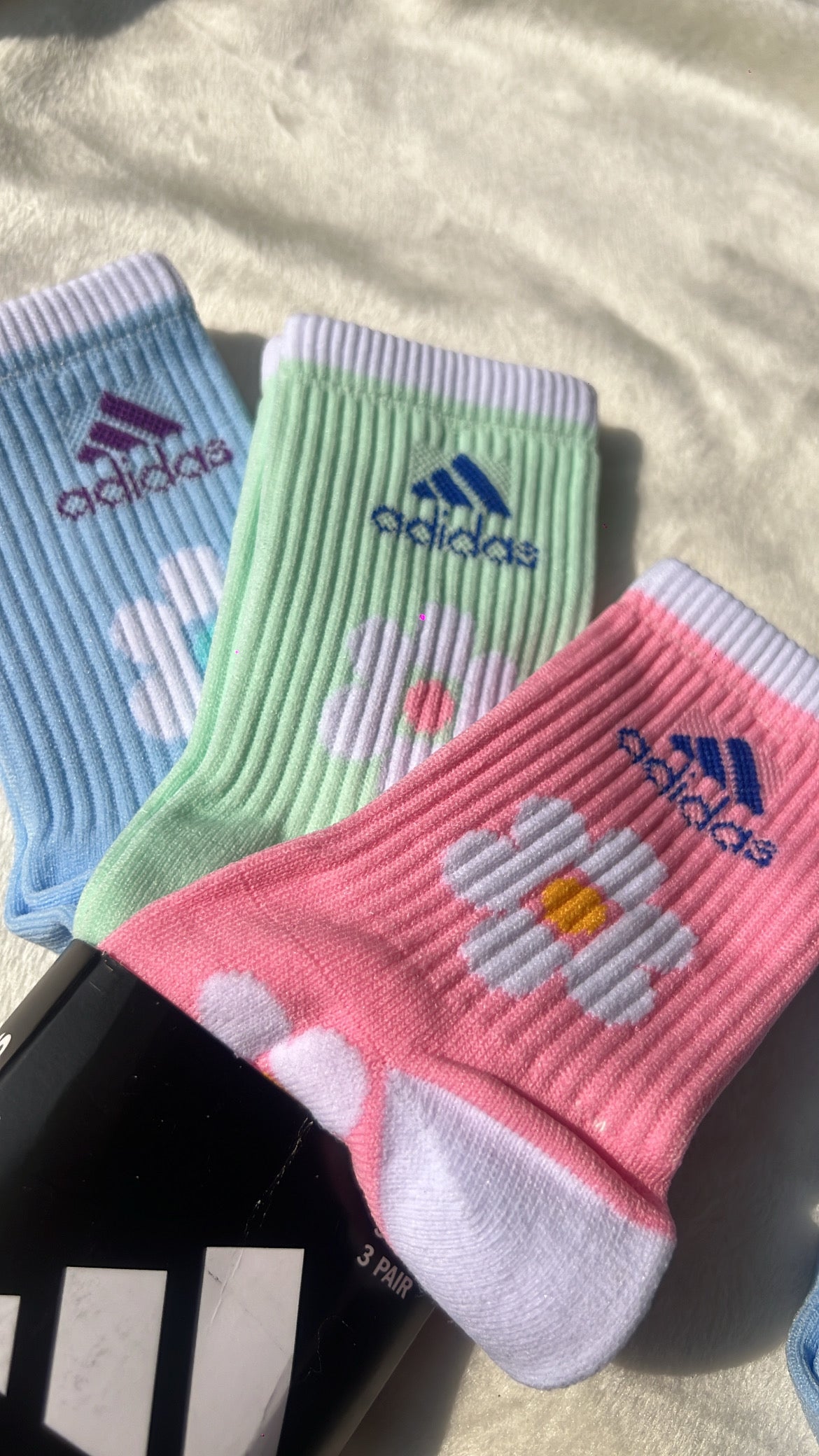 3 pares de calcetines Adidas Flores 🌸💐