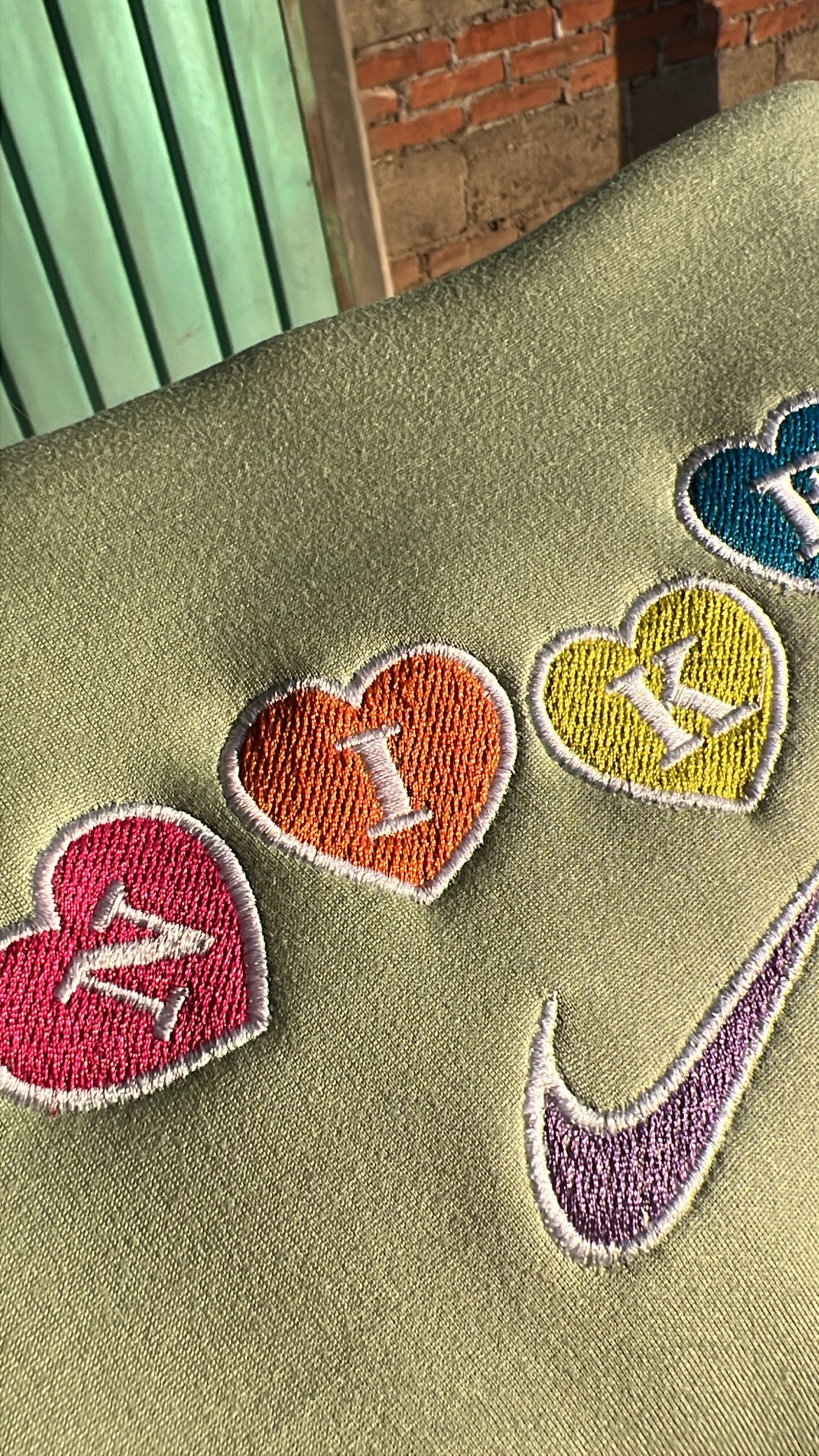 Sudadera Corazones verde 🩵💚🩷