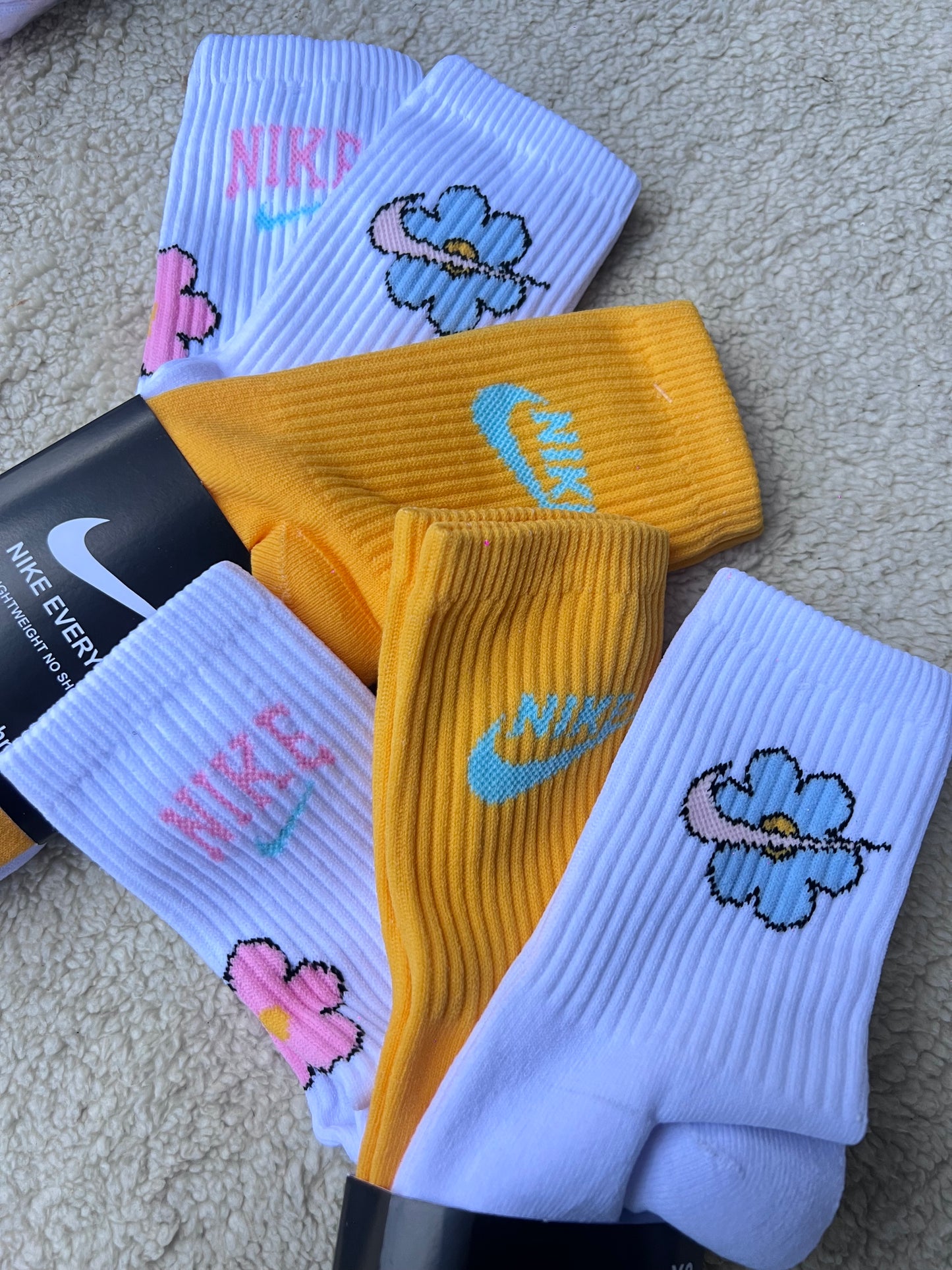 3 pares de calcetines Nike flores 💛