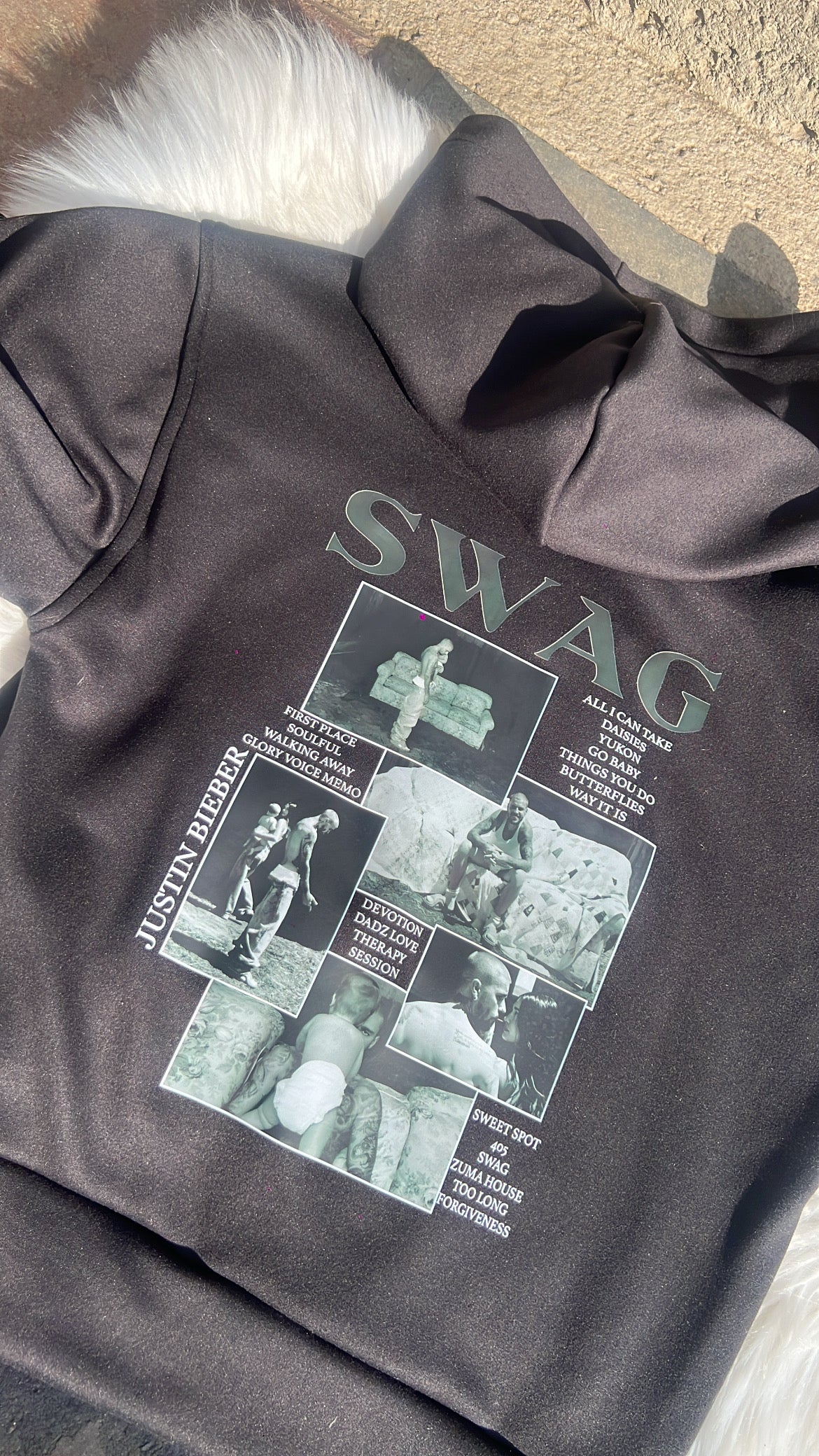 Hoddie SWAG Negro bordado por frente y estampado por detrás DAMA