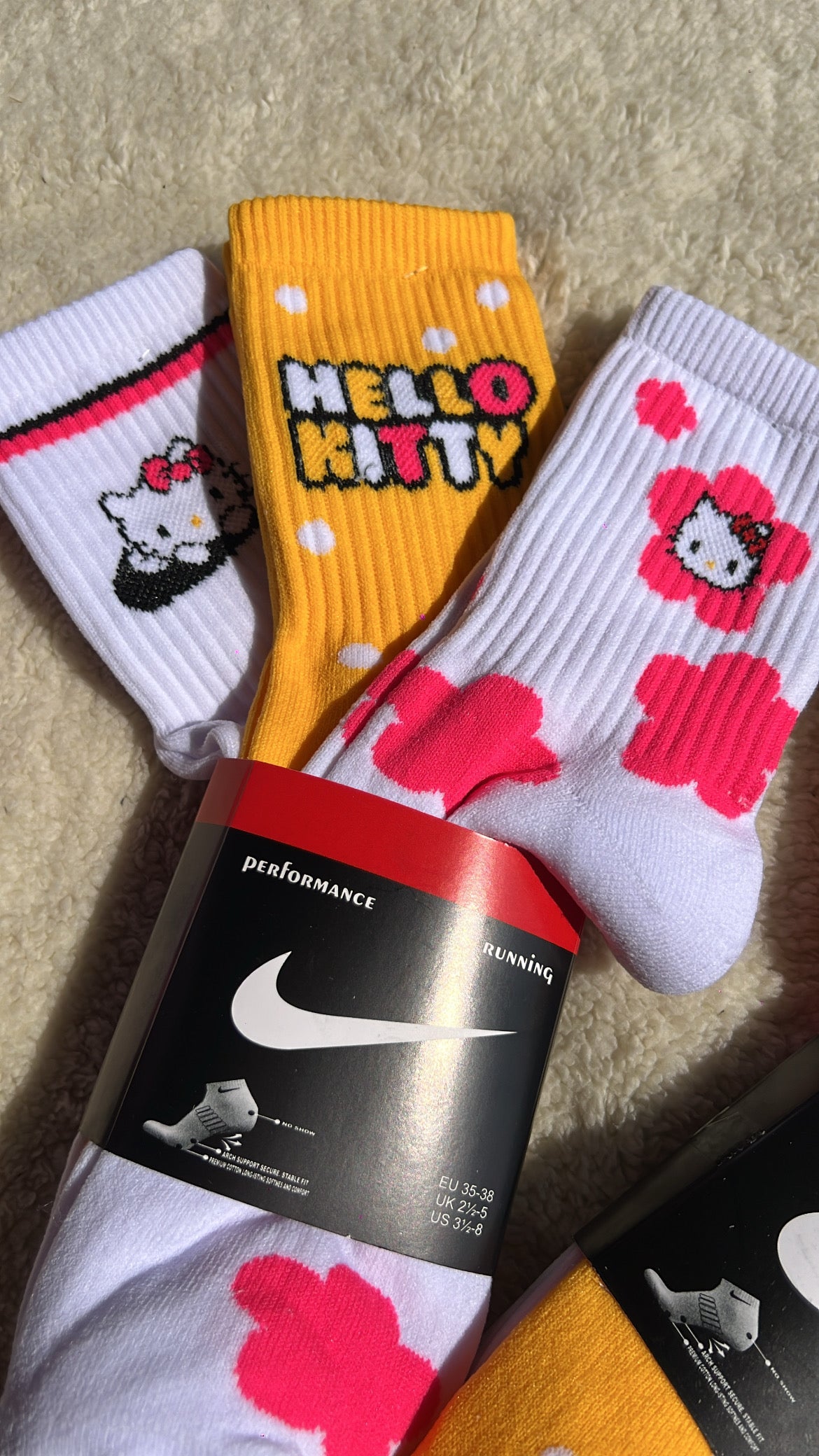 3 pares de calcetines Nike Kitty amarillo 🌼