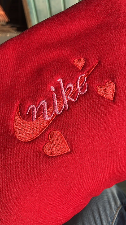 Sudadera Nike corazones roja ♥️