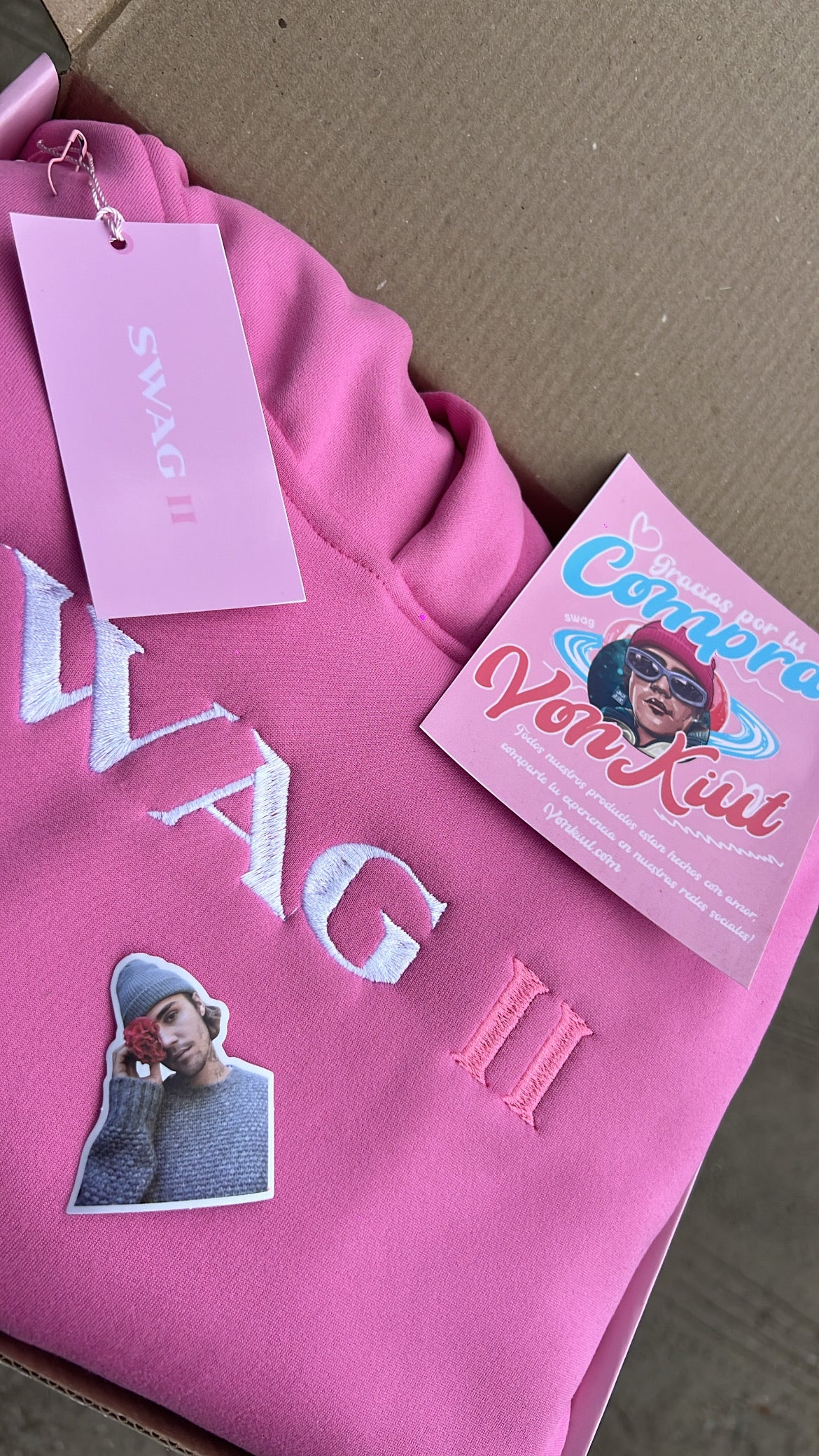 Hoddie SWAG Negro bordado por frente y estampado por detrás DAMA