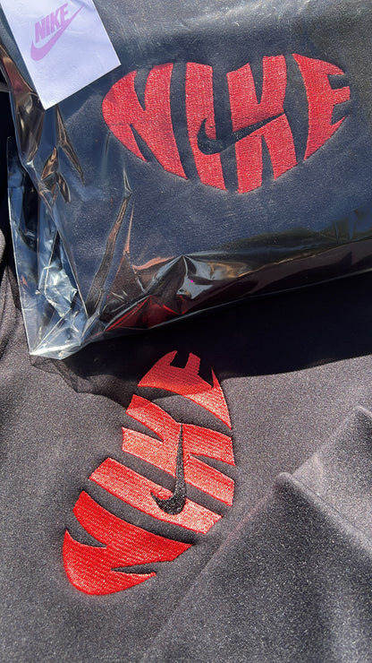 Sudadera Black Corazón 🖤