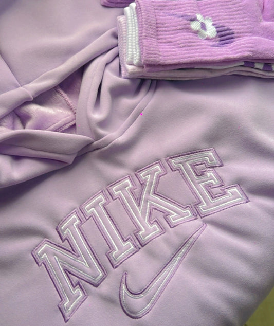 Sudadera Bordada Lila con capucha
