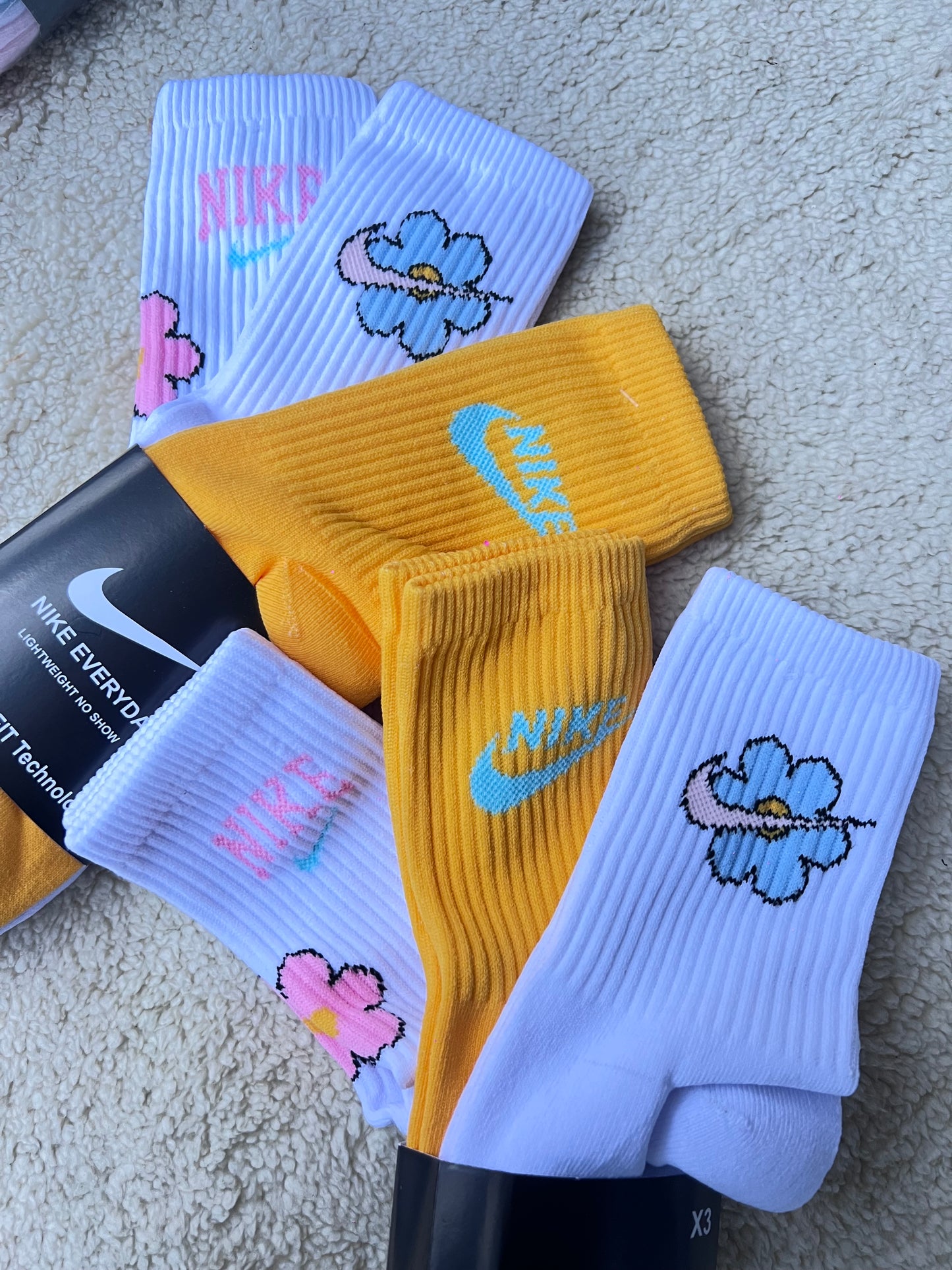 3 pares de calcetines Nike flores 💛