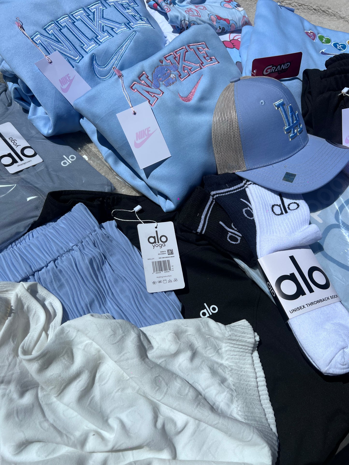Lote Nike Cinnamorrol +14 piezas +ENVIO GRATIS