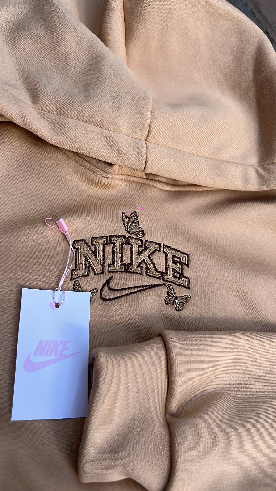 Sudadera Nike Mariposas Beige 🤎