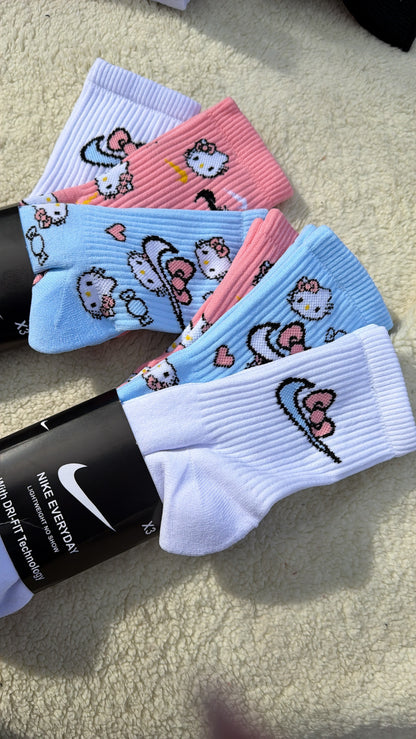 3 pares de calcetines Kitty 🌈