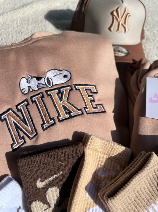 Sudadera Nike Snoppy 🤎