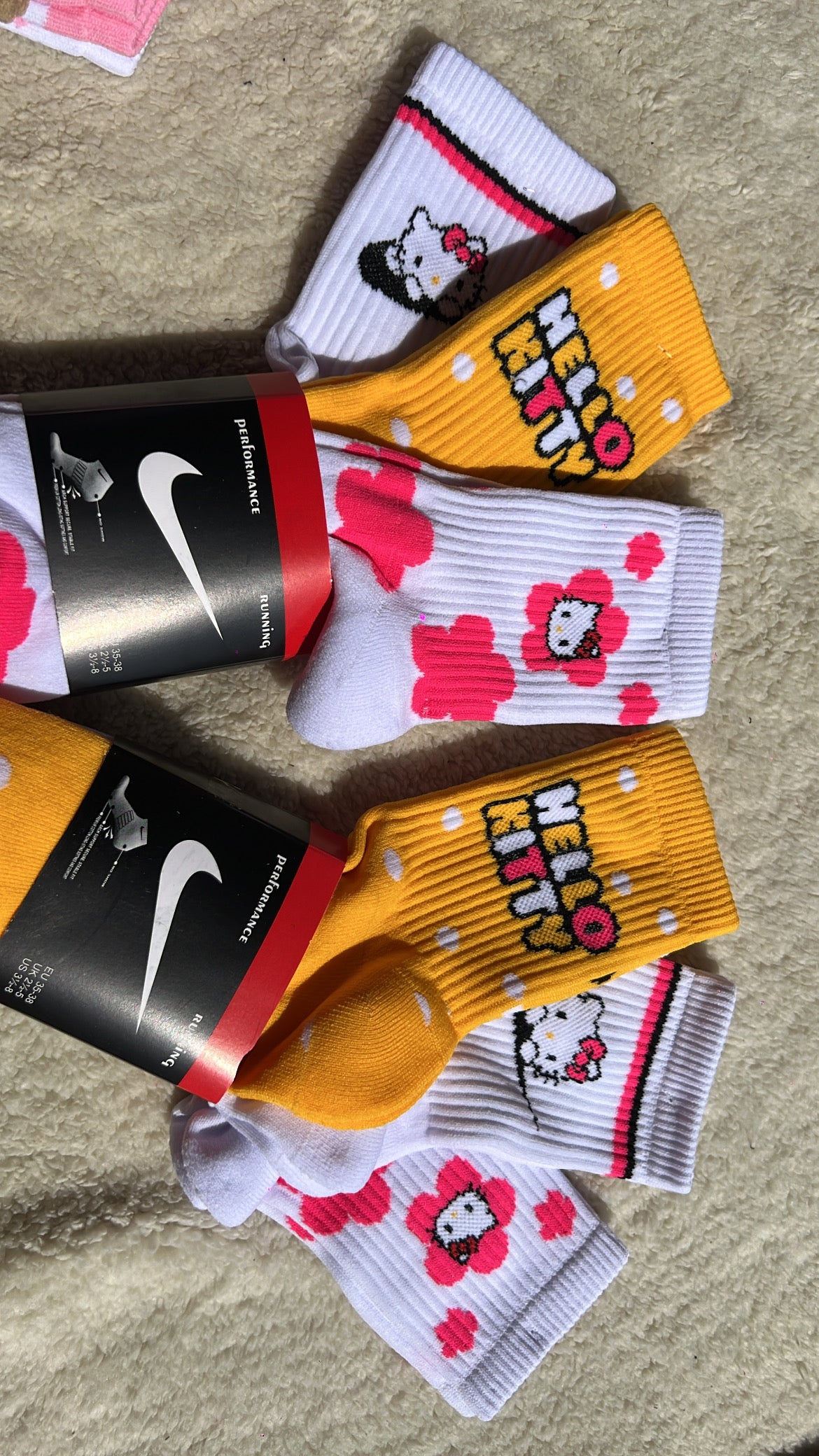3 pares de calcetines Nike Kitty amarillo 🌼