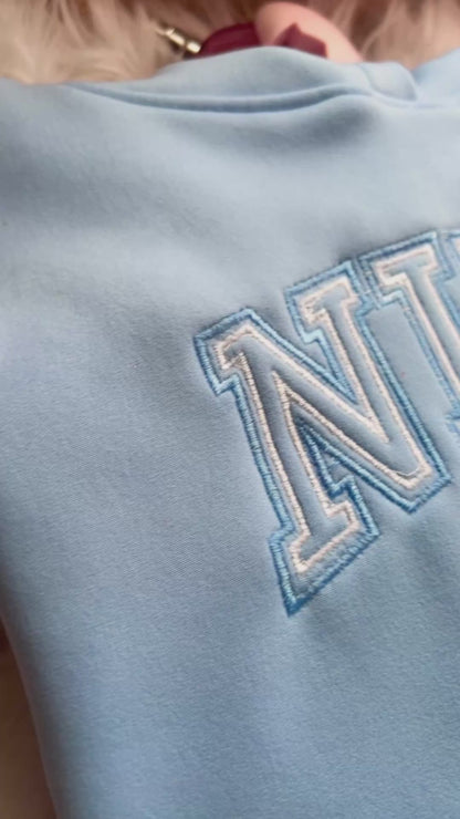 Sudadera Bordada Azul con capucha