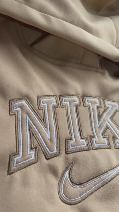 Sudadera Bordada Beige con capucha